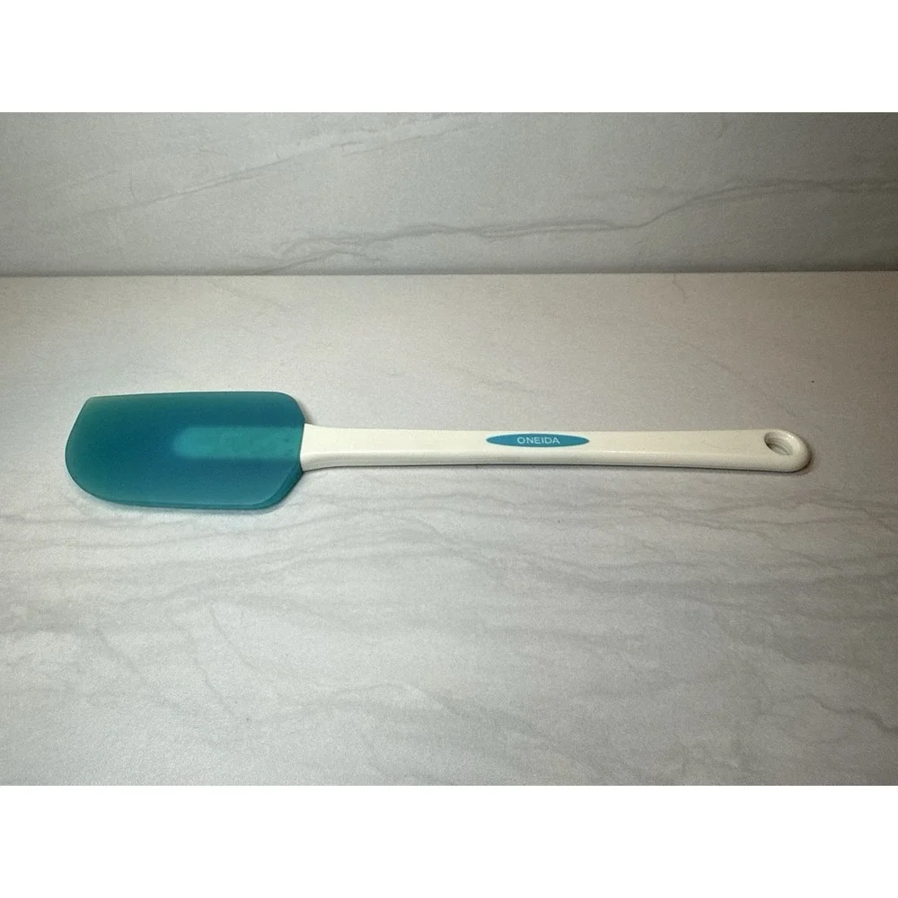Vintage Blue &‎ White Oneida Silicone Scraper Spatula